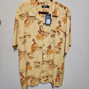 NWT Mens BOCA Classics 2X  Button Short Sleeve Santa Pin Up Girl Shirt (Read!)